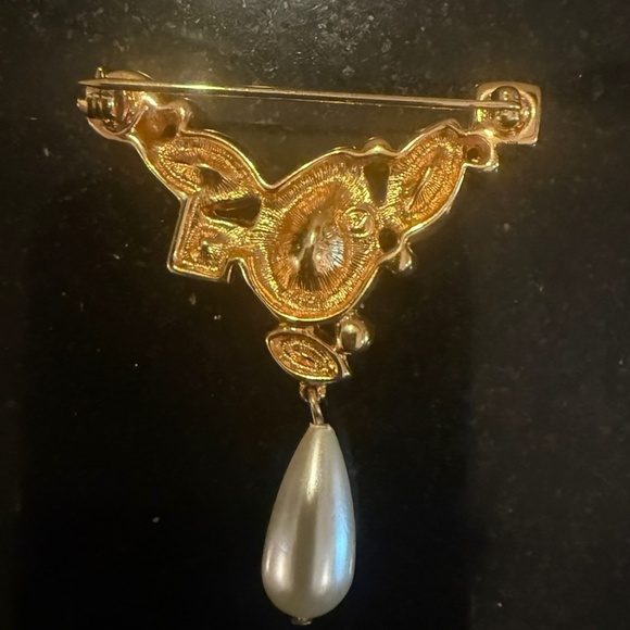 SWAROVSKI Swan Signed Vintage Crystals Pin Brooch Vintage - Picture 2 of 5